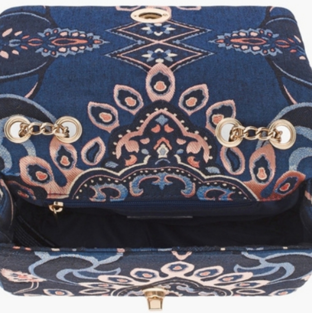 CHICOS Blue and Gold JAQUARD CRISSBODY WITH CHAIN NWOT - Picture 4 of 4